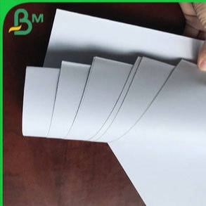 Kitap Kağıdı Yapımı İçin 50g 60g Kaplamasız Woodfree Kağıt Levhalar