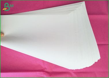 61x86 cm Büyük Sac Kaplanmamış Woodfree Kağıt Kitap Için 100% Bakire Odun Hamuru Malzeme
