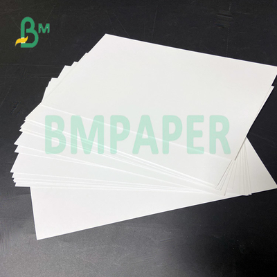 Yüksek Beyazlık 787*1092mm/889*1194mm İniş kartı için parlak kağıt