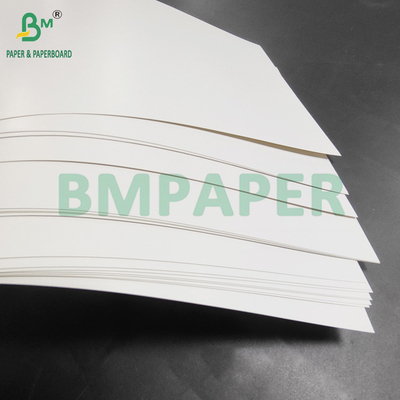 230 gram 250 gram GC2 Düğün davetiyesi için kaplı Fildişi Tahta 720 x 1020 mm
