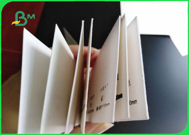 0.4mm 0.6mm Doğal Beyaz Parfüm Emici Karton Kağıt Rulo 800 * 1100mm Levha