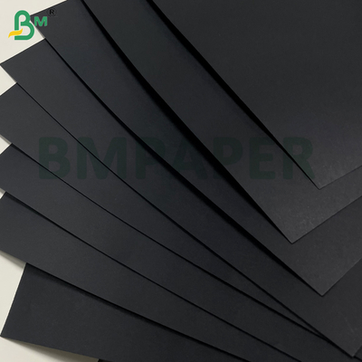 Hediye Paketleme Alışveriş Çantaları İçin 80gsm Pürüzsüz Mat İyi Katlanan Siyah Kraft Kağıdı