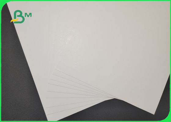 Tıp Kartı Yüksek sertlik için% 100 Virgin Odun Hamuru 305gsm C1S Sanat Kurulu
