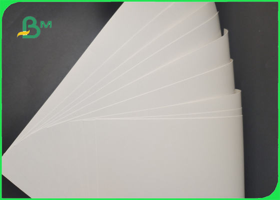 Tıp Kartı Yüksek sertlik için% 100 Virgin Odun Hamuru 305gsm C1S Sanat Kurulu