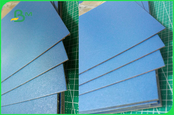 Noel Hediye Kutuları için FSC Renkli Parlak Vernik Sert Karton 2.0mm